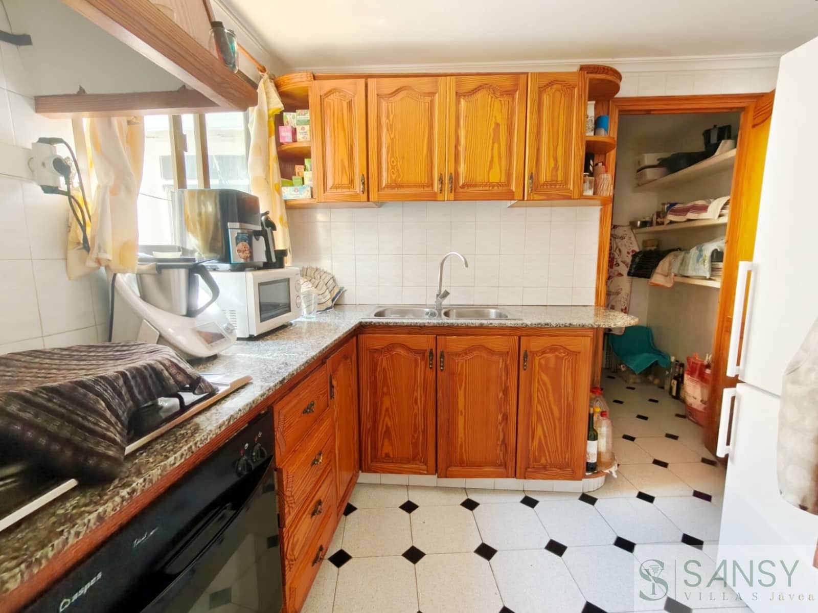Casa de 4 habitaciones en L'Atzúvia en venta con piscina - 220.000 € (Ref: 10057764)