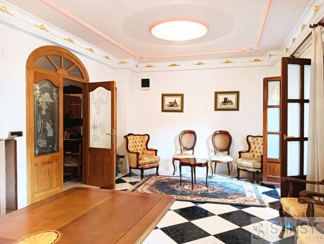 7 soveværelse Byhus til salg i Oliva med garage - € 285.000 (Ref: 10080228)