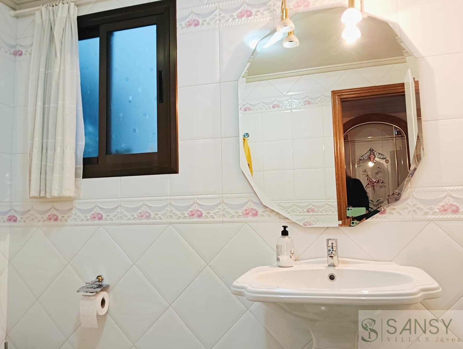 7 soveværelse Byhus til salg i Oliva med garage - € 285.000 (Ref: 10080228)