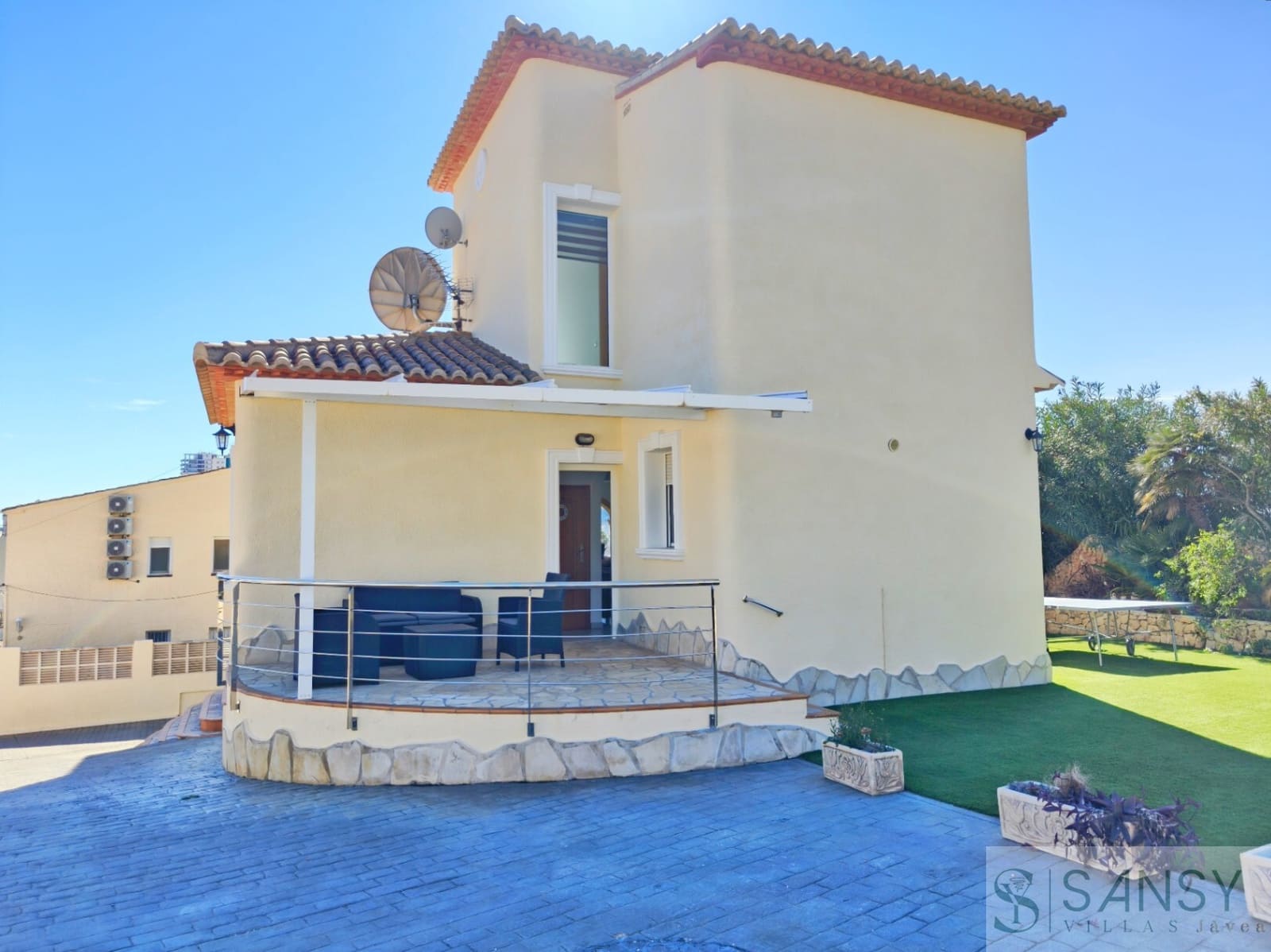 3 soveværelse Villa til salg i Calpe / Calp med swimmingpool garage - € 725.000 (Ref: 10080230)