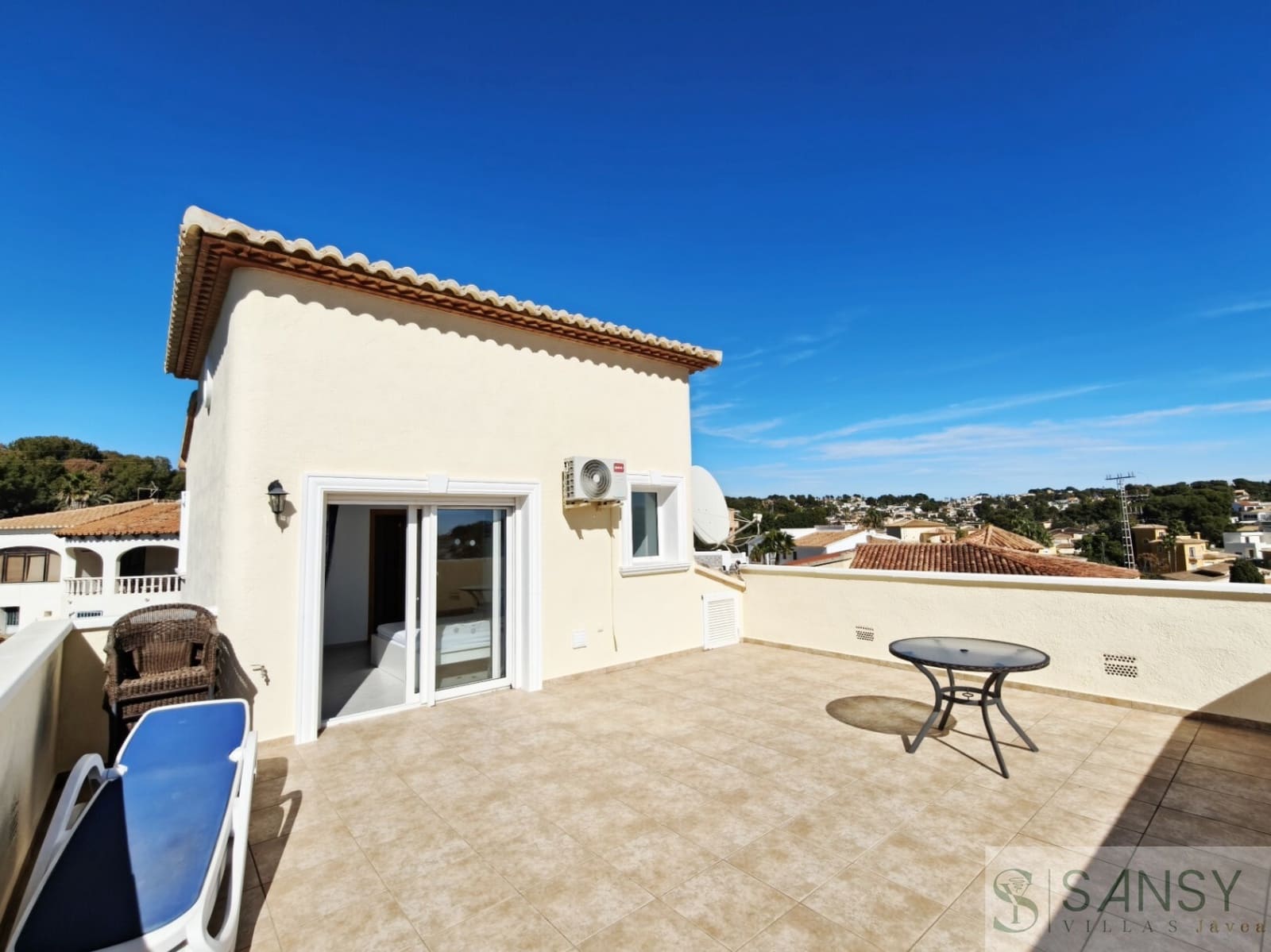 3 soveværelse Villa til salg i Calpe / Calp med swimmingpool garage - € 725.000 (Ref: 10080230)