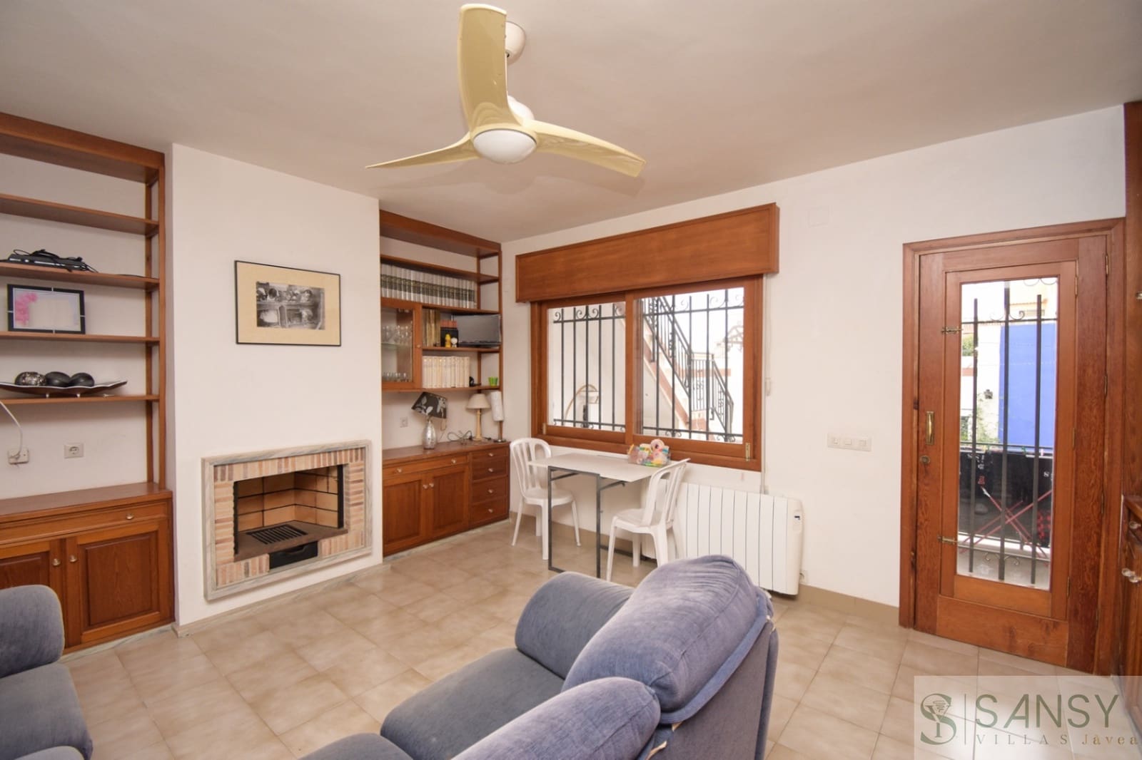 6 bedroom Townhouse for sale in Pedreguer with garage - € 340,000 (Ref: 10080232)