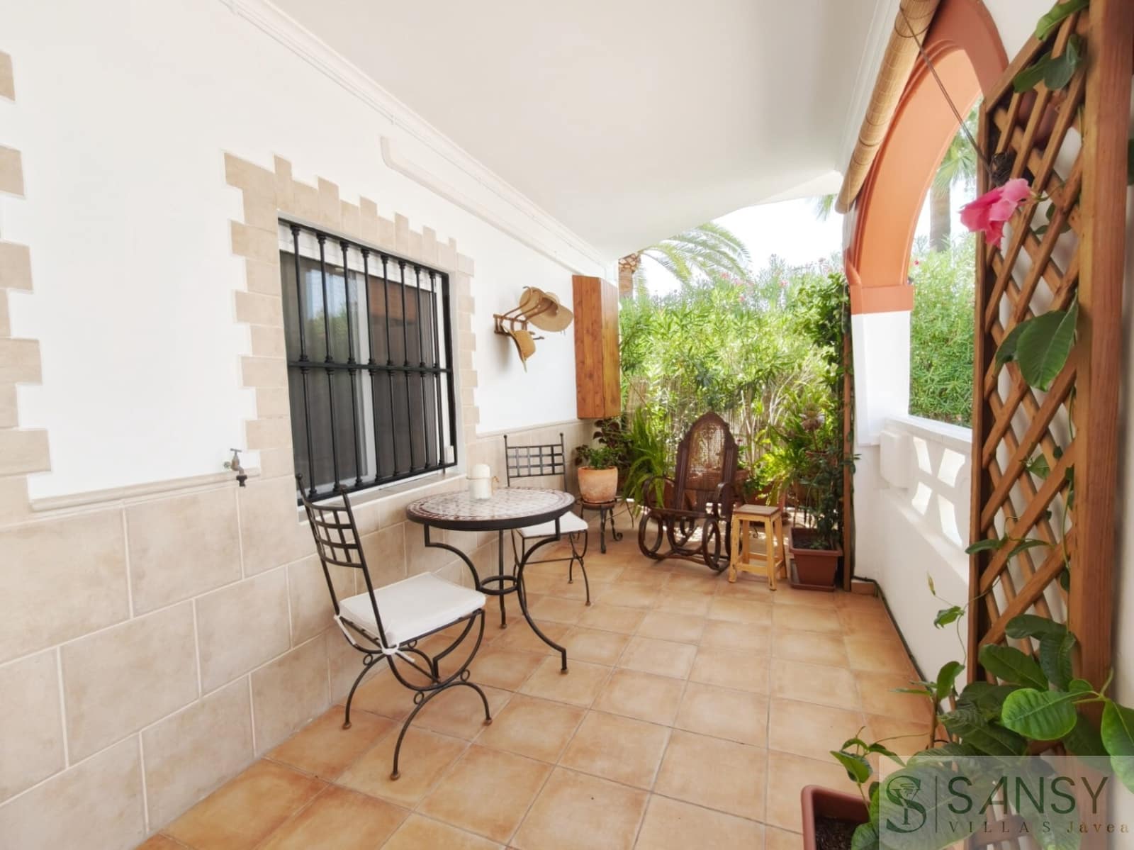 Casa de 4 habitaciones en Oliva en venta - 290.000 € (Ref: 10097388)