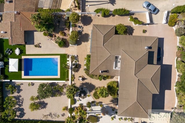 6 sovrum Villa till salu i Gargasindi, Calpe / Calp med pool garage - 1 650 000 € (Ref: 10148191)