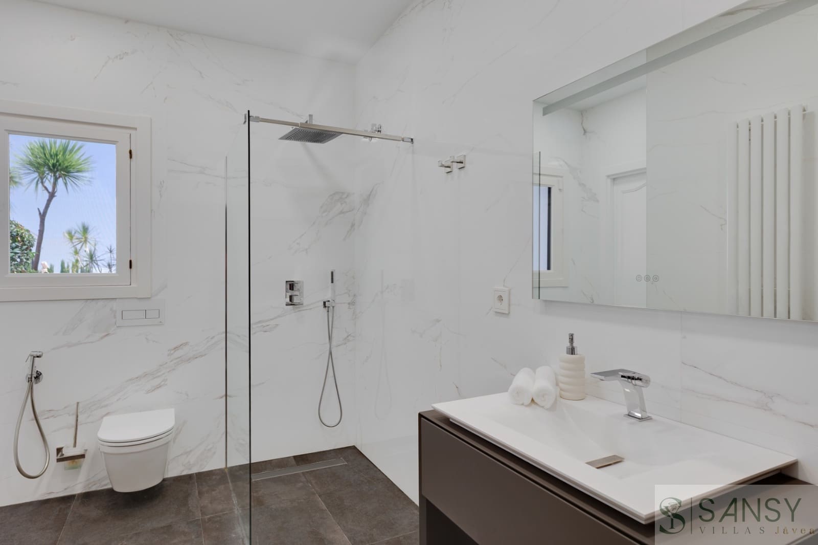 6 sovrum Villa till salu i Calpe / Calp med pool garage - 1 650 000 € (Ref: 10148191)