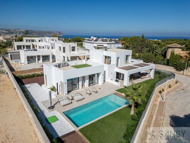 5 bedroom Villa for sale in Puerto, Javea / Xàbia - € 2,300,000 (Ref: 10148196)