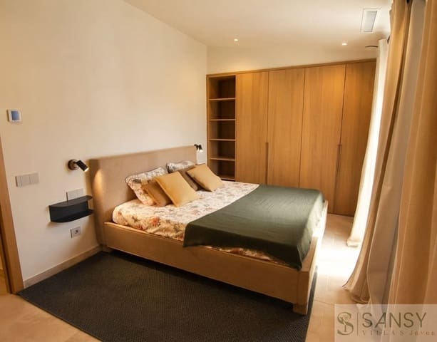 4 chambre Villa/Maison Mitoyenne à vendre à Orba avec piscine - 615 000 € (Ref: 10148198)