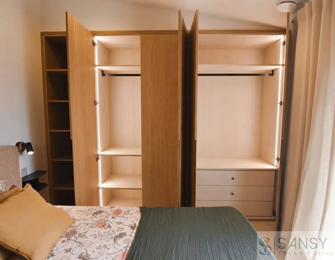 4 sovrum Radhus till salu i Orba med pool - 615 000 € (Ref: 10148198)