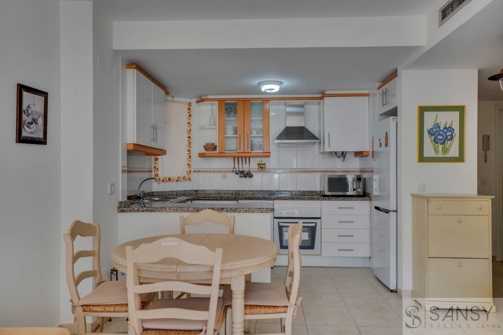 2 soverom Leilighet til salgs i Arenal med svømmebasseng garasje - € 397 000 (Ref: 10160789)