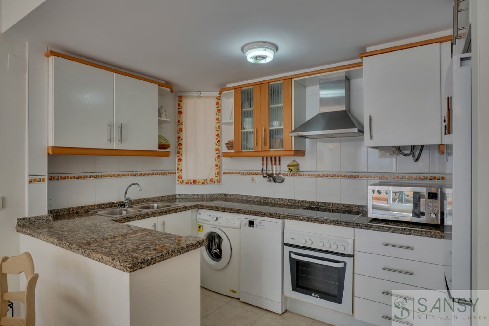 2 soverom Leilighet til salgs i Arenal med svømmebasseng garasje - € 397 000 (Ref: 10160789)