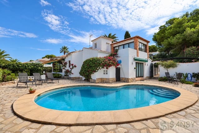 4 Zimmer Villa zu verkaufen in Puerto, Javea / Xàbia mit Pool Garage - 695.000 € (Ref: 10163976)