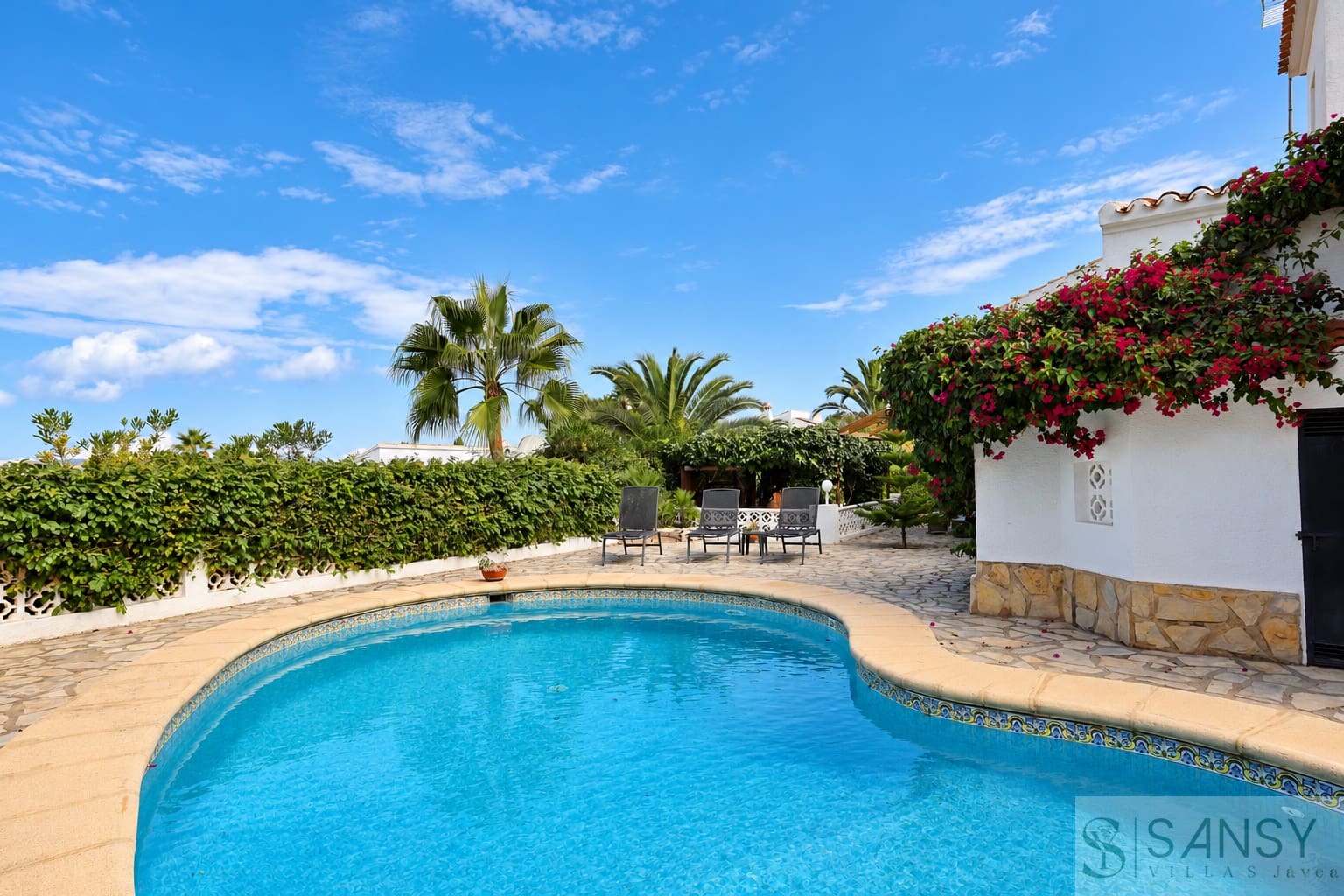 4 Zimmer Villa zu verkaufen in Javea / Xabia mit Pool Garage - 695.000 € (Ref: 10163976)