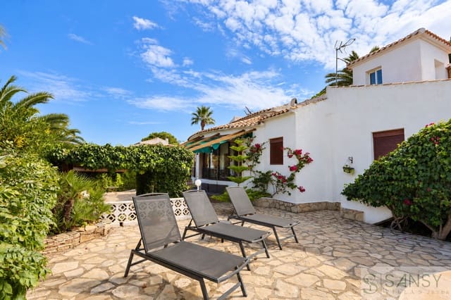 4 Zimmer Villa zu verkaufen in Puerto, Javea / Xàbia mit Pool Garage - 695.000 € (Ref: 10163976)