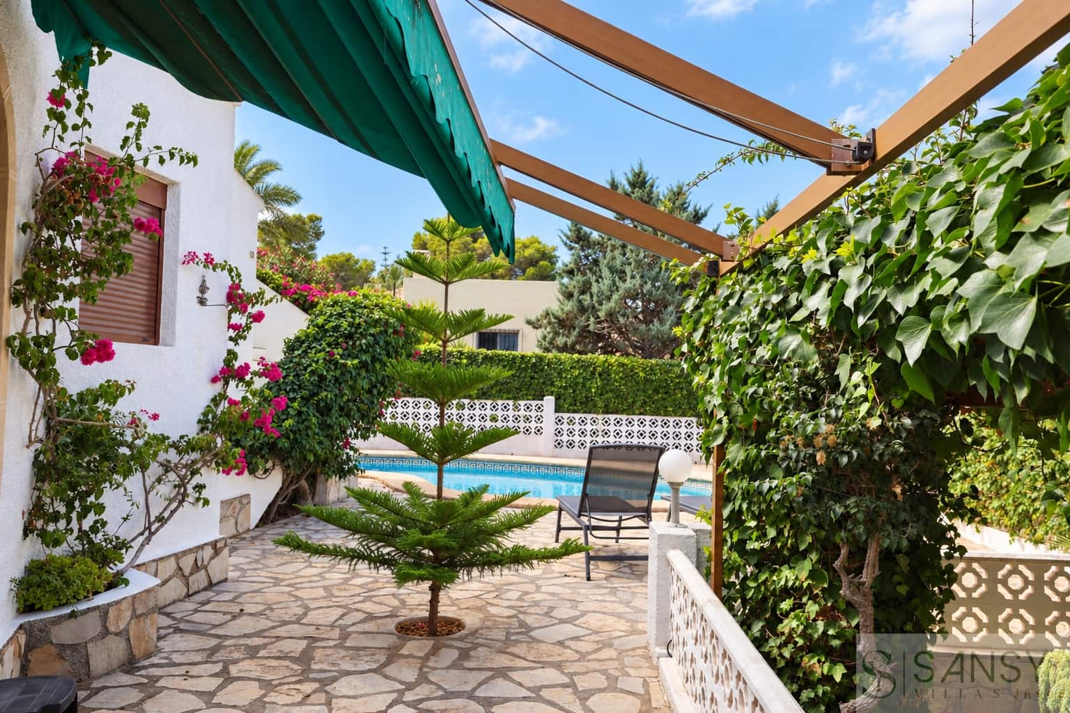4 Zimmer Villa zu verkaufen in Javea / Xabia mit Pool Garage - 695.000 € (Ref: 10163976)