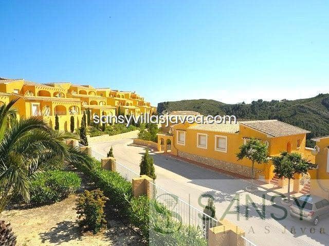 2 slaapkamer Appartement te koop in Cumbre del Sol met zwembad - € 193.000 (Ref: 7394805)