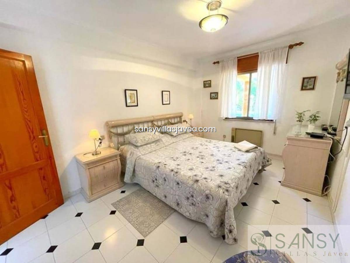 7 chambre Villa/Maison à vendre à Denia avec garage - 540 000 € (Ref: 7578635)
