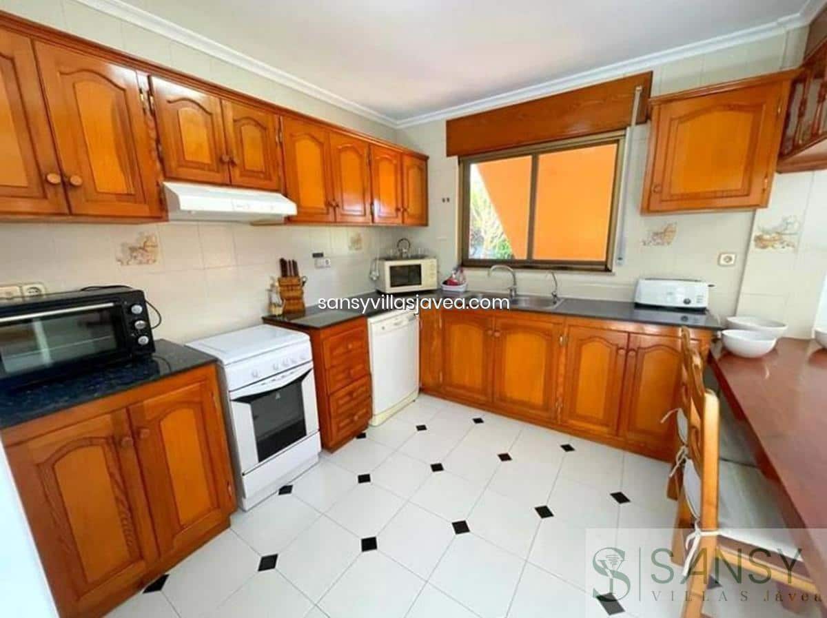7 chambre Villa/Maison à vendre à Denia avec garage - 540 000 € (Ref: 7578635)