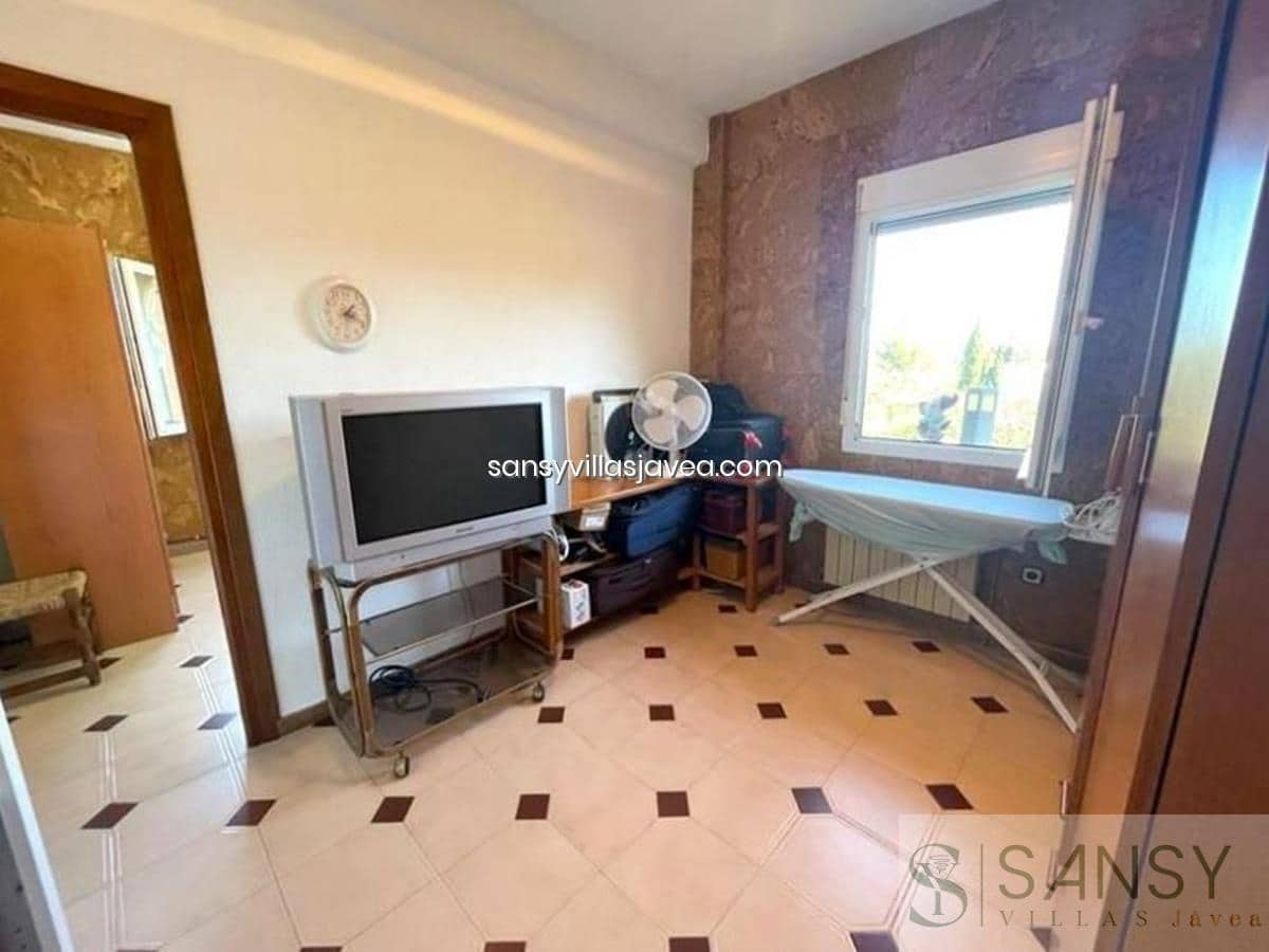 7 chambre Villa/Maison à vendre à Denia avec garage - 540 000 € (Ref: 7578635)