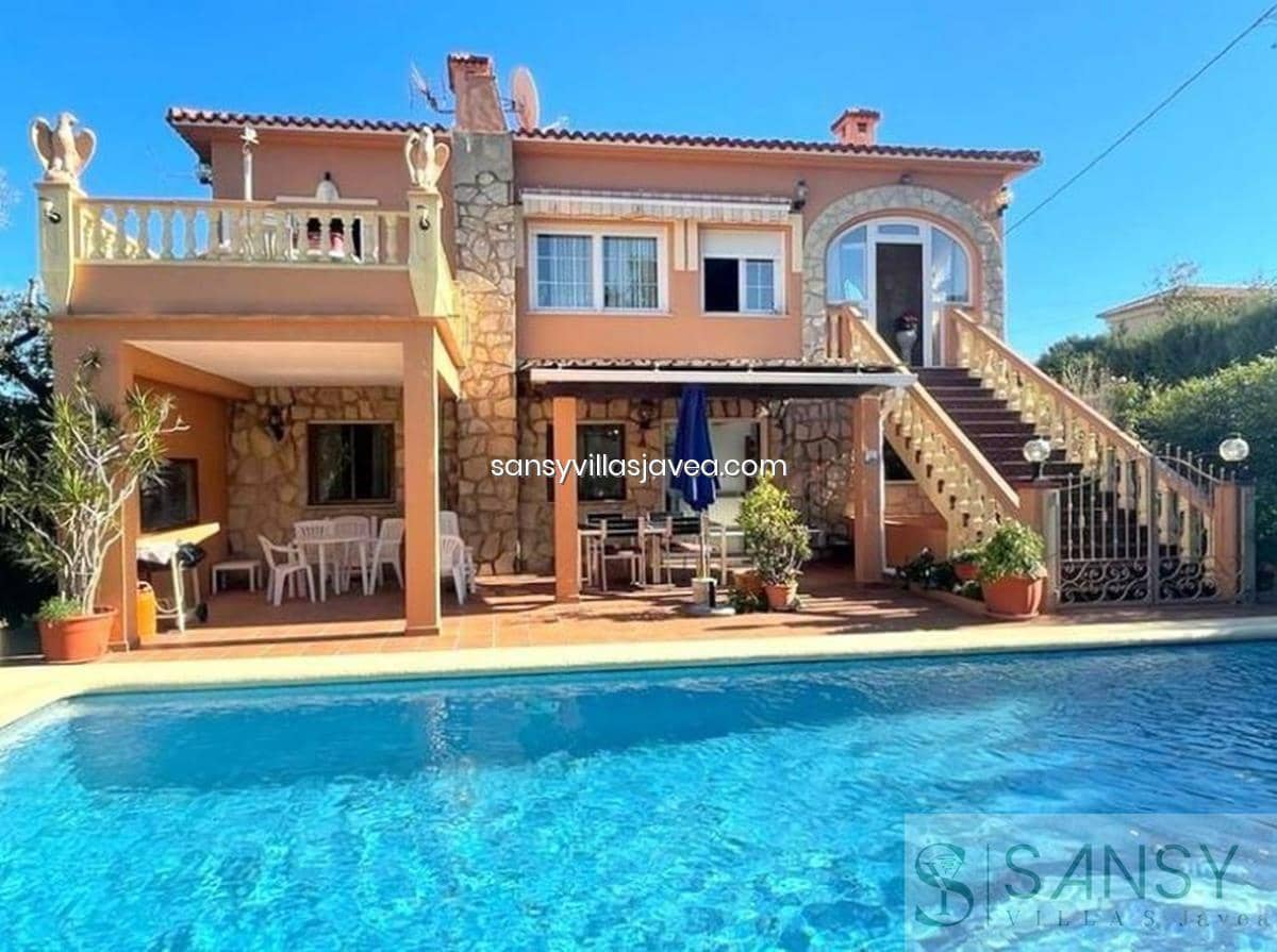 7 chambre Villa/Maison à vendre à Denia avec garage - 540 000 € (Ref: 7578635)