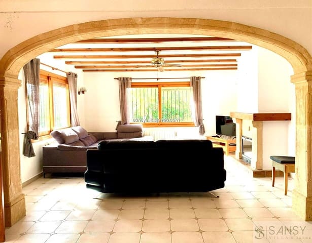 7 bedroom Villa for sale in La Granadella  - Costa Nova, Javea / Xàbia with garage - € 850,000 (Ref: 7867179)