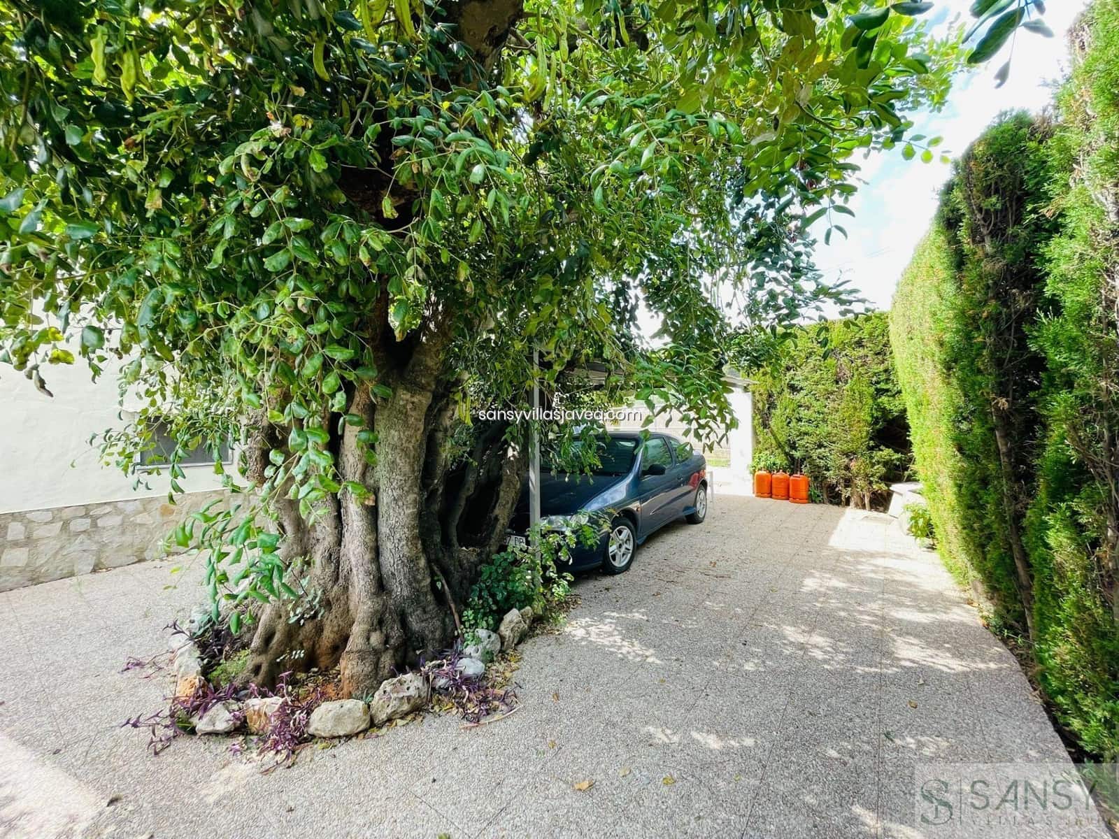 8 bedroom Finca/Country House for sale in Pedreguer - € 580,000 (Ref: 7970003)