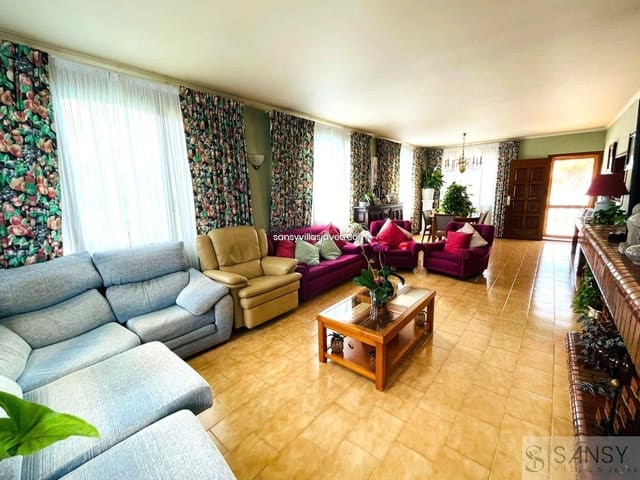 8 bedroom Finca/Country House for sale in Pedreguer - € 580,000 (Ref: 7970003)