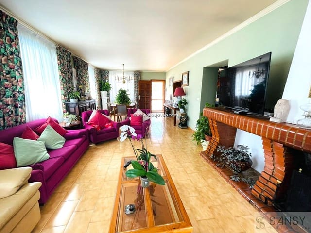 8 bedroom Finca/Country House for sale in Pedreguer - € 580,000 (Ref: 7970003)