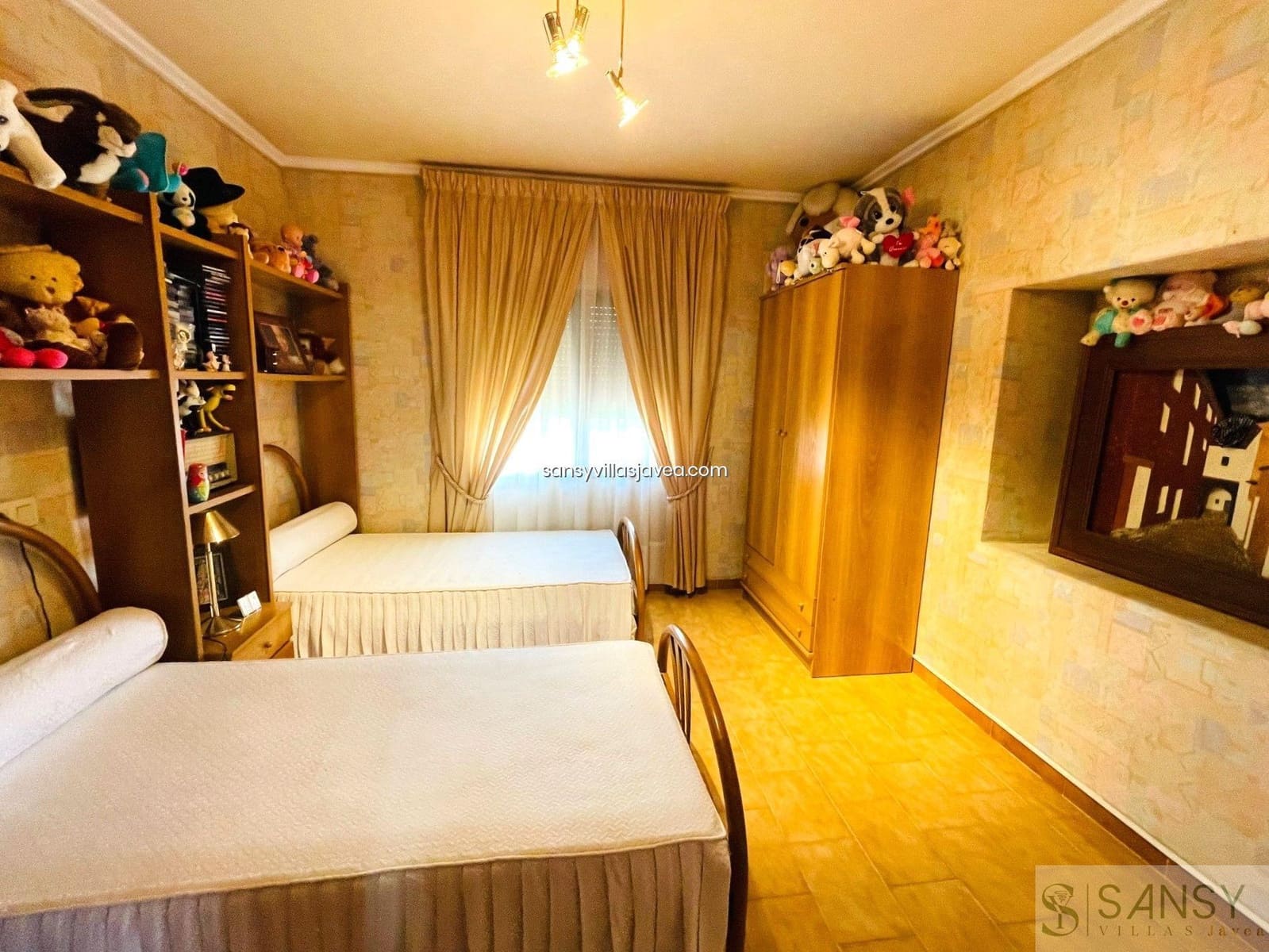 8 bedroom Finca/Country House for sale in Pedreguer - € 580,000 (Ref: 7970003)