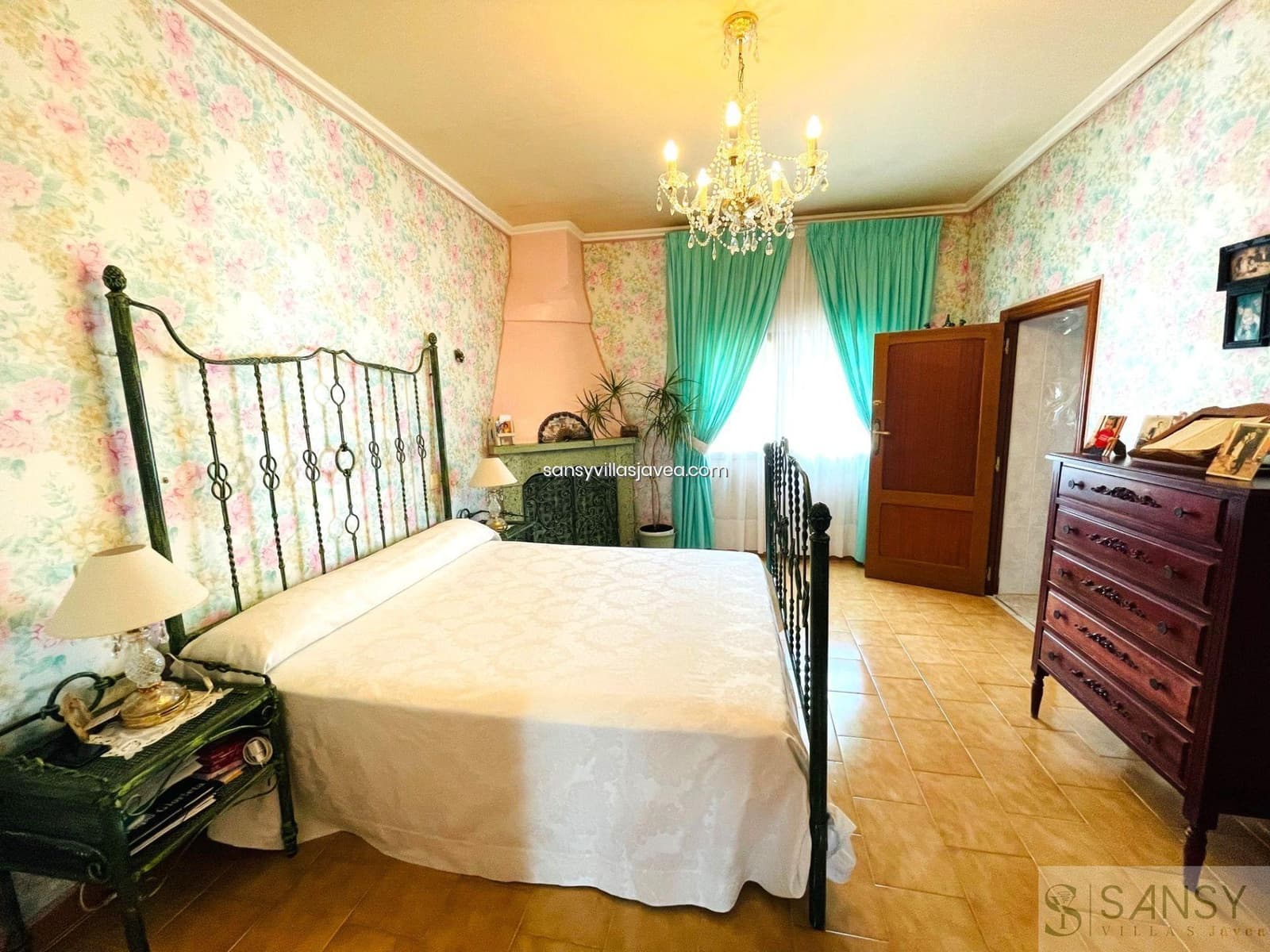 8 bedroom Finca/Country House for sale in Pedreguer - € 580,000 (Ref: 7970003)