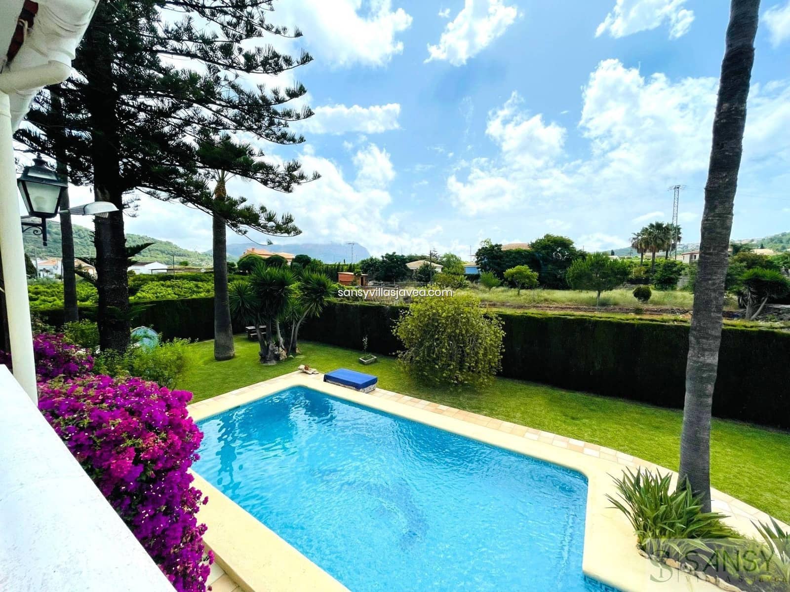 8 bedroom Finca/Country House for sale in Pedreguer - € 580,000 (Ref: 7970003)