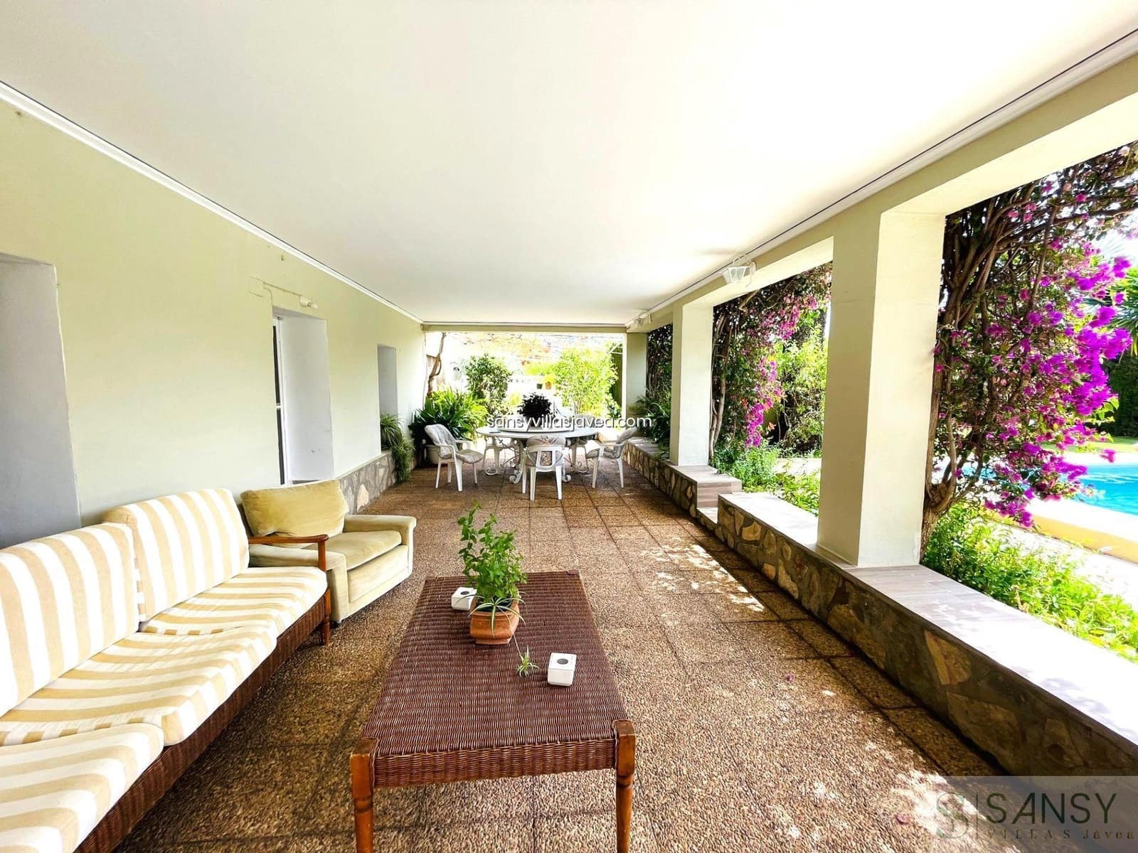 8 bedroom Finca/Country House for sale in Pedreguer - € 580,000 (Ref: 7970003)