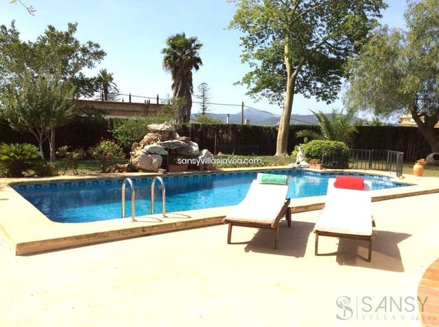 4 Zimmer Villa zu verkaufen in Centro ciudad, Javea / Xàbia mit Garage - 1.590.000 € (Ref: 8119293)