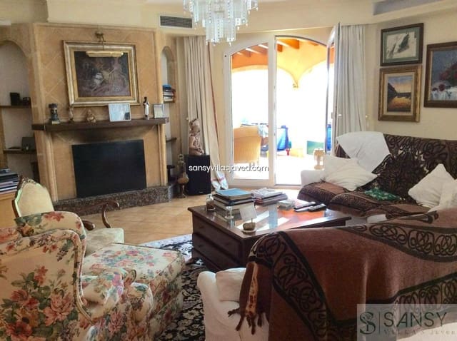 4 Zimmer Villa zu verkaufen in Centro ciudad, Javea / Xàbia mit Garage - 1.590.000 € (Ref: 8119293)