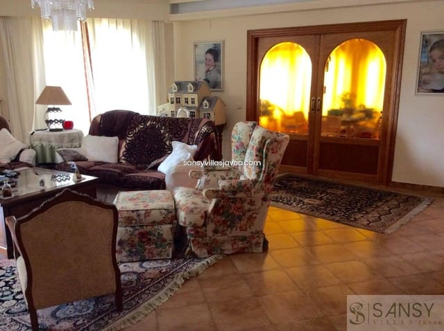 4 Zimmer Villa zu verkaufen in Centro ciudad, Javea / Xàbia mit Garage - 1.590.000 € (Ref: 8119293)