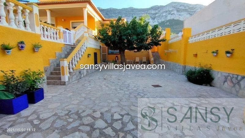 6 slaapkamer Villa te koop in Denia - € 680.000 (Ref: 8533666)