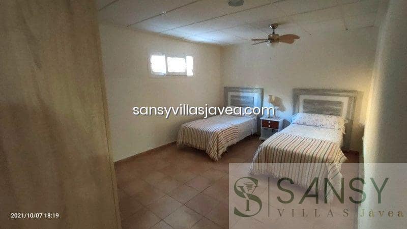 6 slaapkamer Villa te koop in Denia - € 680.000 (Ref: 8533666)