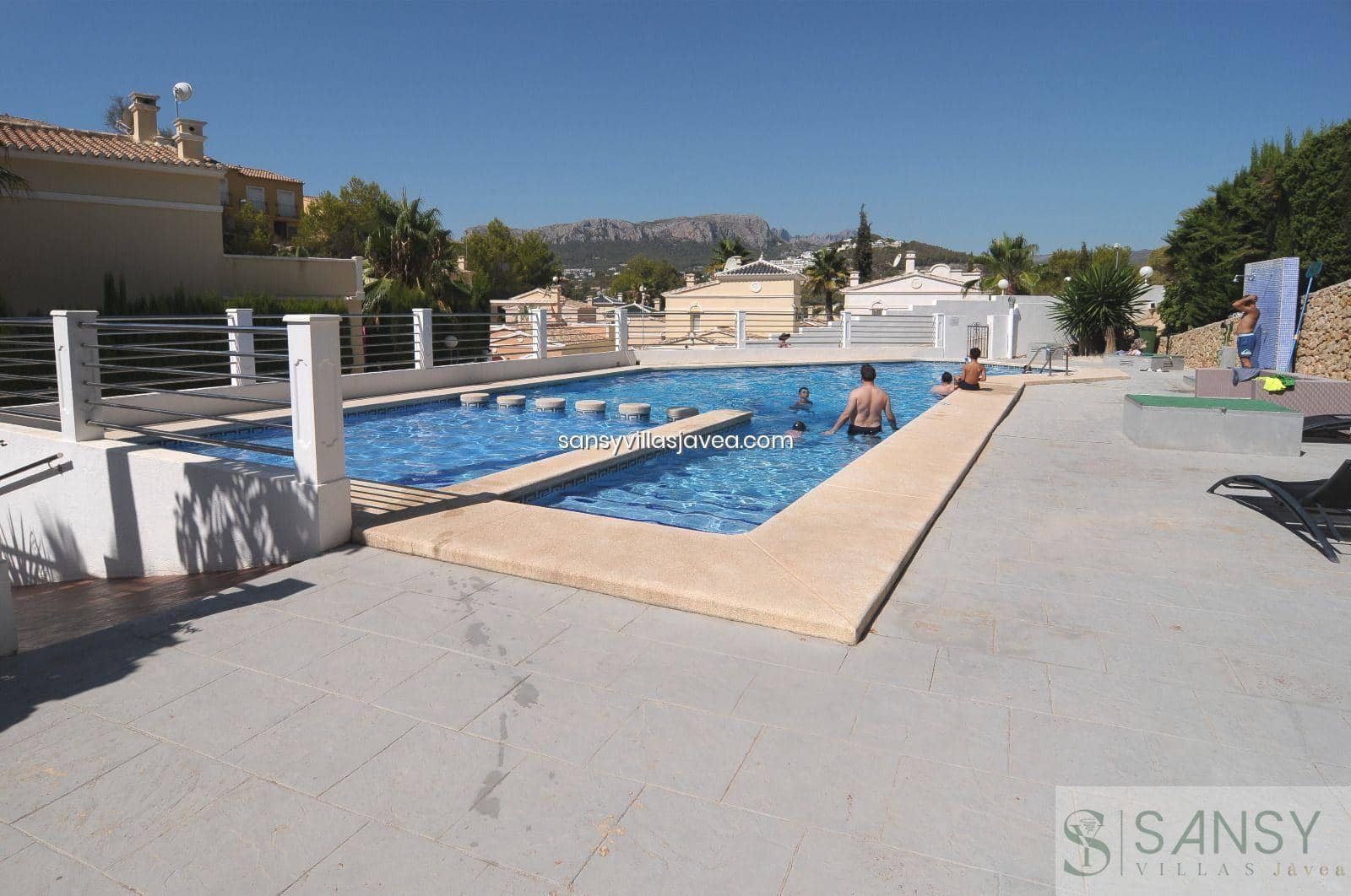 3 soverom Villa til salgs i Calpe / Calp med svømmebasseng garasje - € 480 000 (Ref: 8619716)