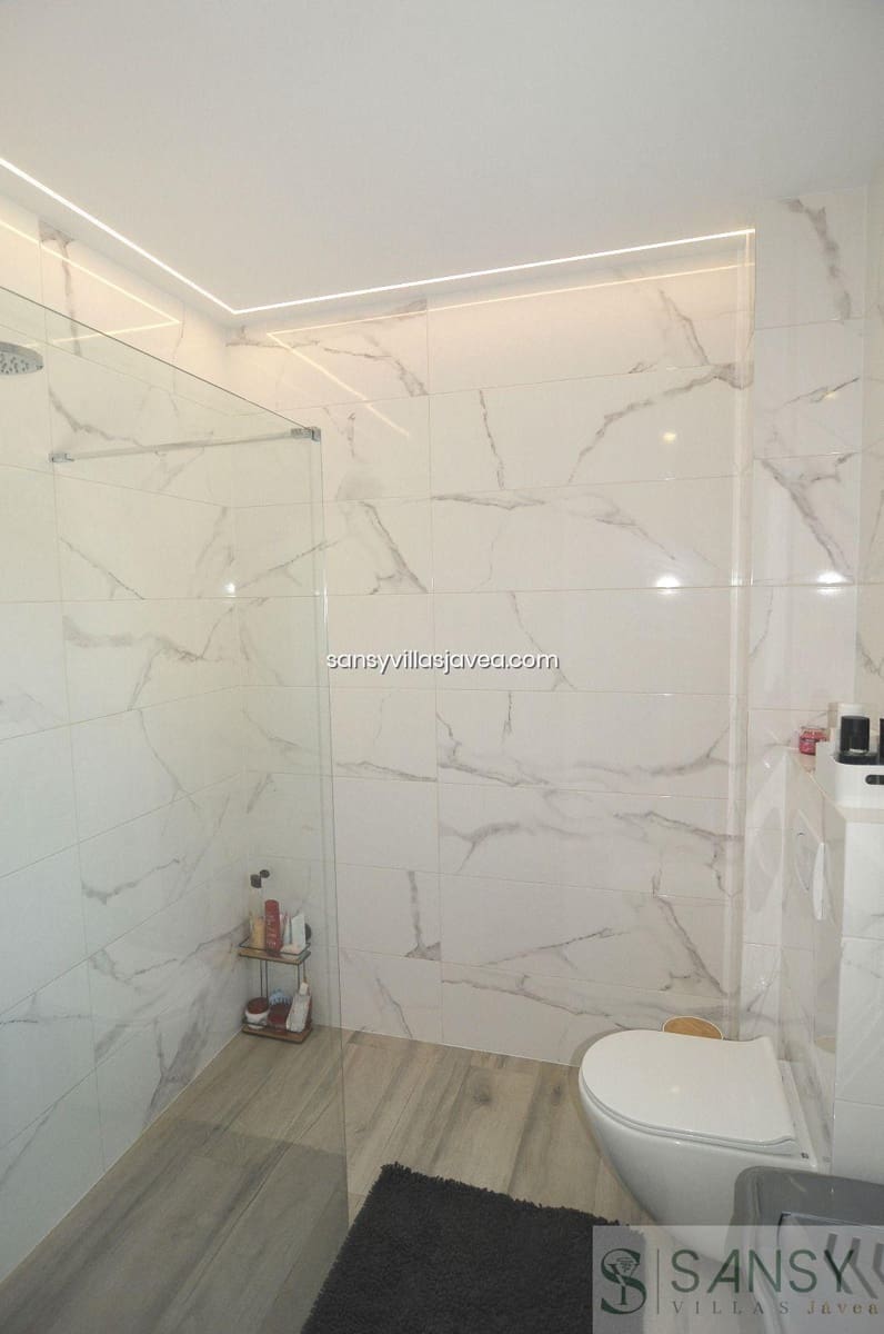 3 soverom Villa til salgs i Calpe / Calp med svømmebasseng garasje - € 480 000 (Ref: 8619716)