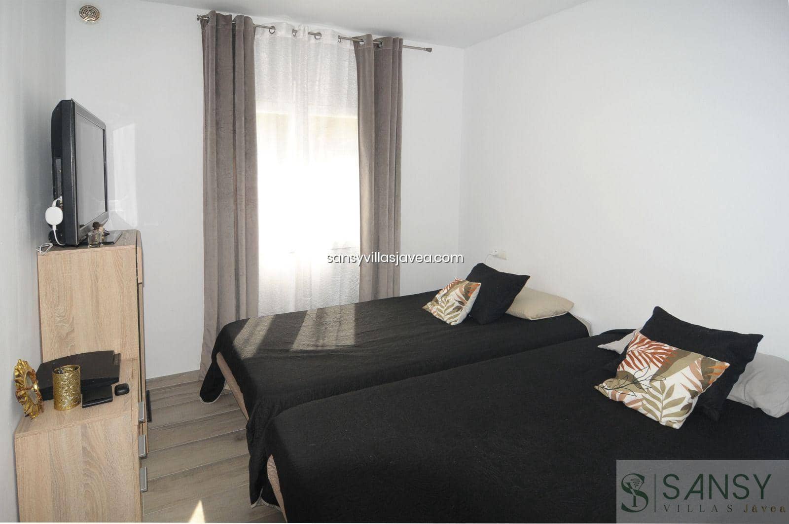 3 soverom Villa til salgs i Calpe / Calp med svømmebasseng garasje - € 480 000 (Ref: 8619716)