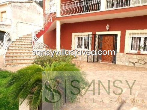 5 slaapkamer Villa te koop in Pedreguer met garage - € 400.000 (Ref: 8729106)