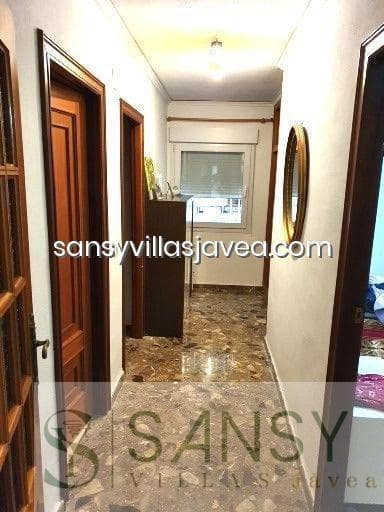 5 bedroom Villa for sale in Pedreguer with garage - € 400,000 (Ref: 8729106)