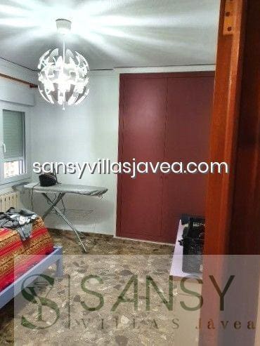 5 bedroom Villa for sale in Pedreguer with garage - € 400,000 (Ref: 8729106)