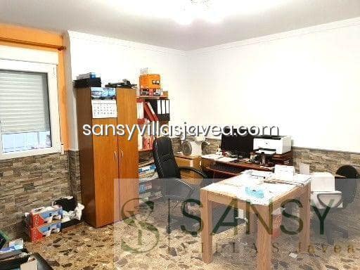 5 bedroom Villa for sale in Pedreguer with garage - € 400,000 (Ref: 8729106)