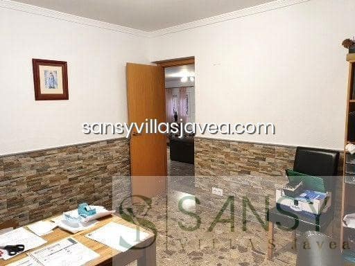 5 bedroom Villa for sale in Pedreguer with garage - € 400,000 (Ref: 8729106)