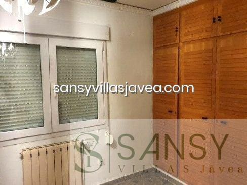 5 bedroom Villa for sale in Pedreguer with garage - € 400,000 (Ref: 8729106)