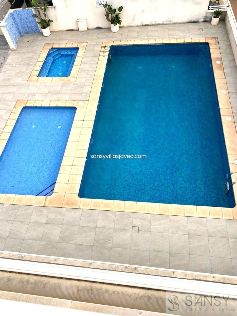3 soveværelse Penthouse til leje i Javea / Xabia med swimmingpool - € 1.700 (Ref: 8740992)