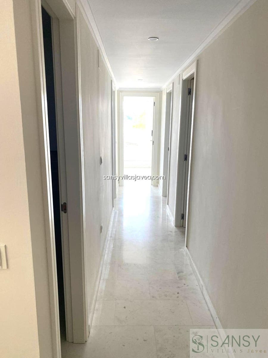 3 soveværelse Penthouse til leje i Javea / Xabia med swimmingpool - € 1.700 (Ref: 8740992)