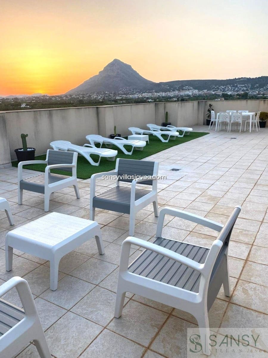 3 soveværelse Penthouse til leje i Javea / Xabia med swimmingpool - € 1.700 (Ref: 8740992)