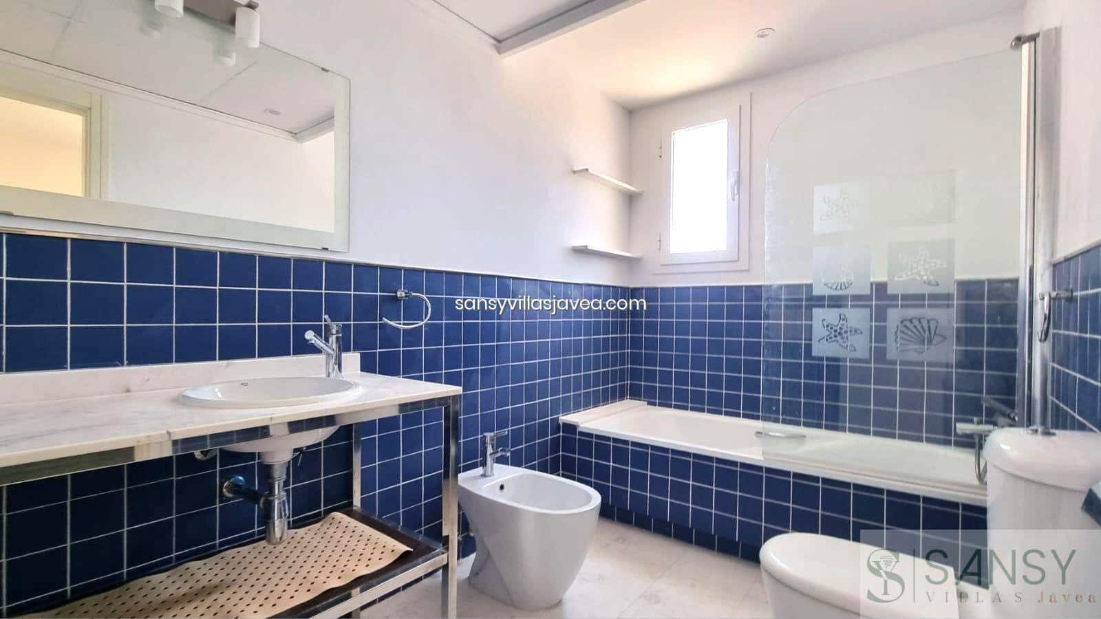 3 soveværelse Penthouse til leje i Javea / Xabia med swimmingpool - € 1.700 (Ref: 8740992)