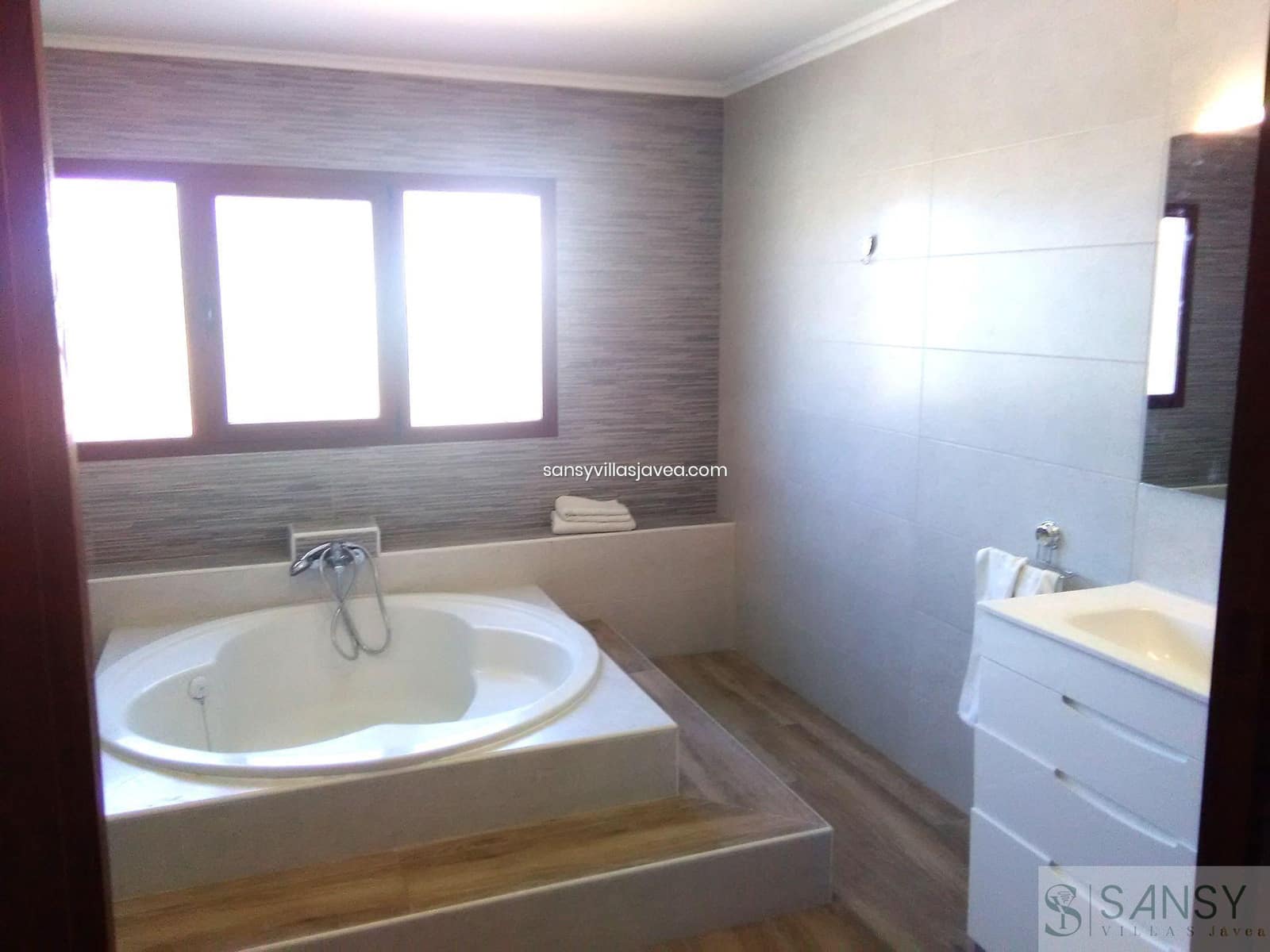 4 makuuhuone Huvila vuokrattavana paikassa Javea / Xabia - 2 500 € (Ref: 8777748)